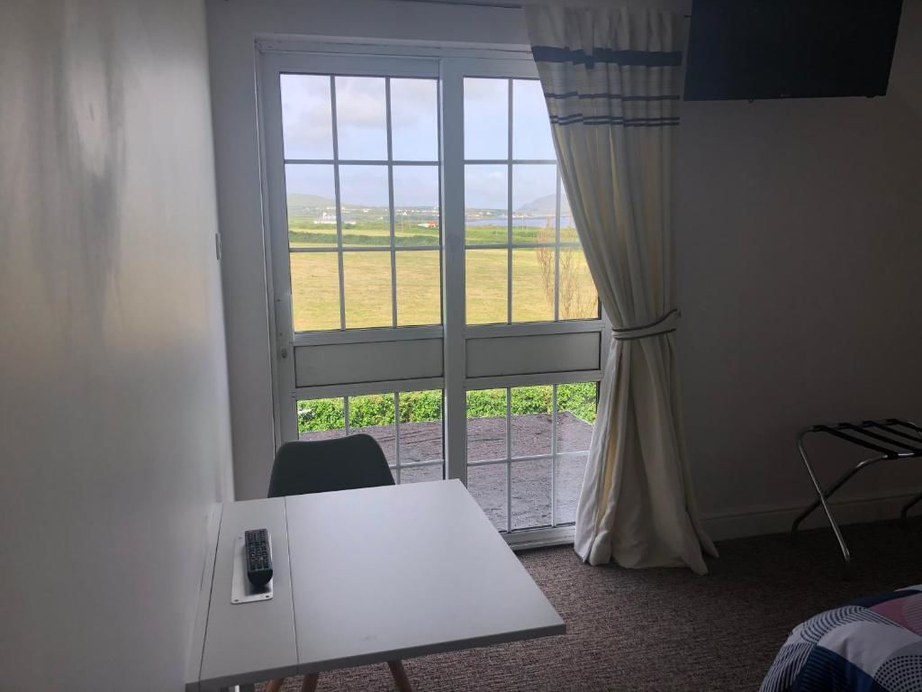Проживание в семье Skellig Port Accomodation - Sea View Rooms Ensuite Портмаги-56