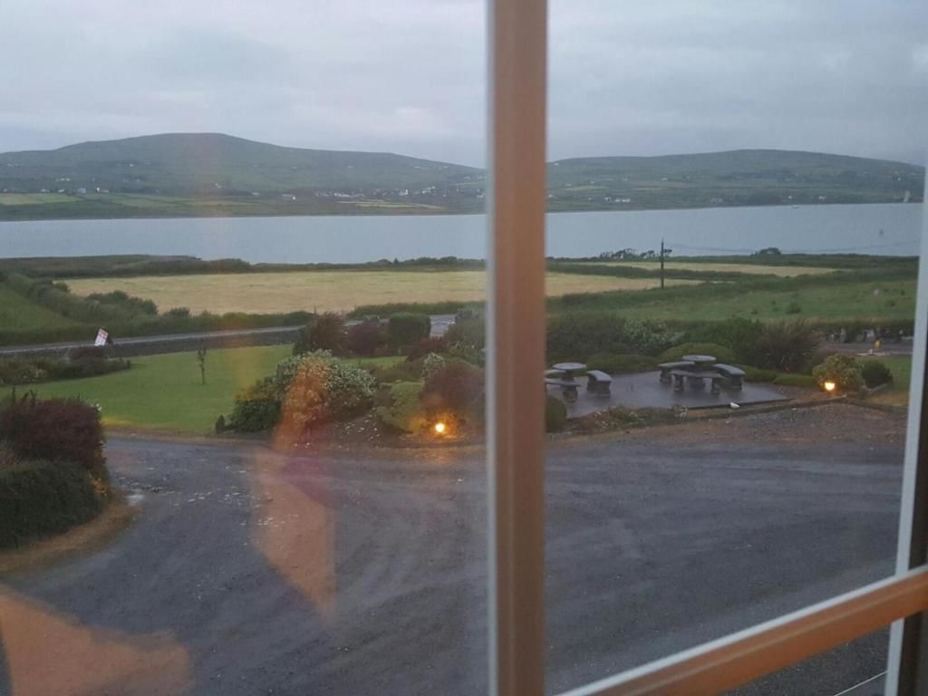 Проживание в семье Skellig Port Accomodation - Sea View Rooms Ensuite Портмаги-67